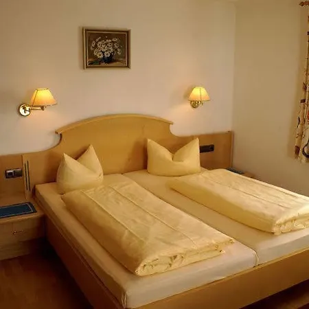 Haus Regina Гостевой дом 3*